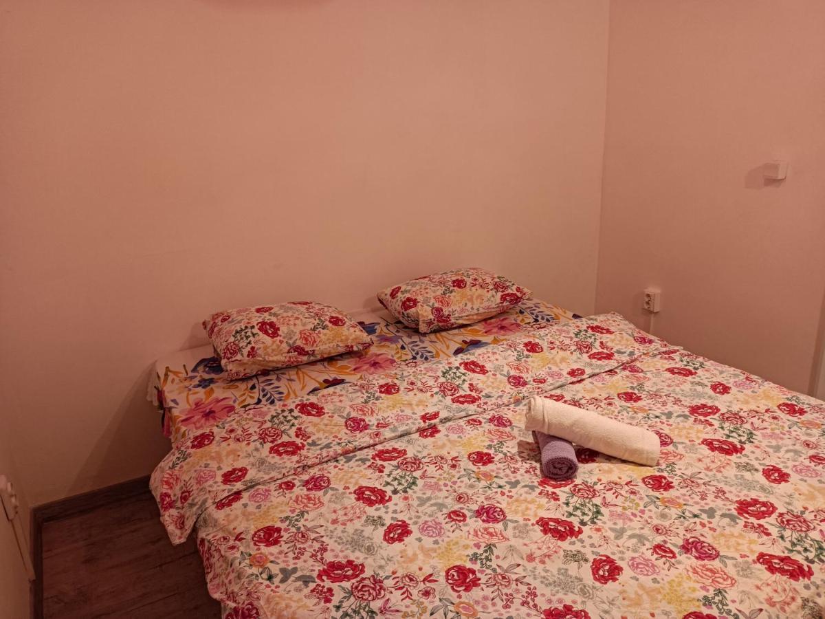 Lux Apartament In The Bubble Of Piata Romana Boekarest Buitenkant foto